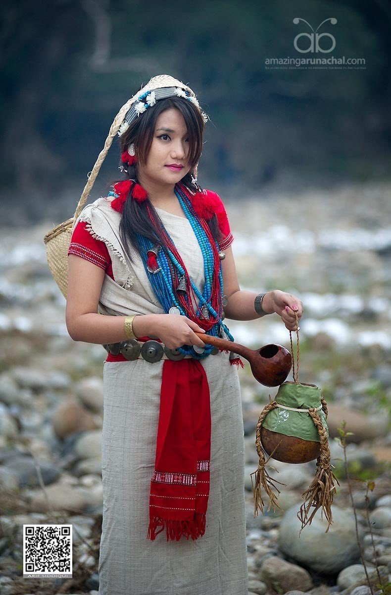Traditional clothing and fashion in Northeast India